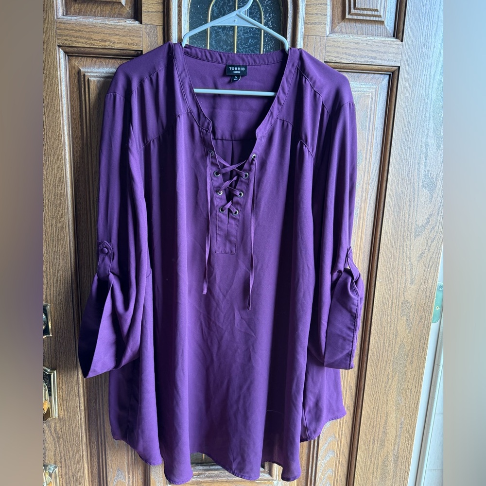 Torrid Harper 3/4 Sleeve Lace Up Blouse